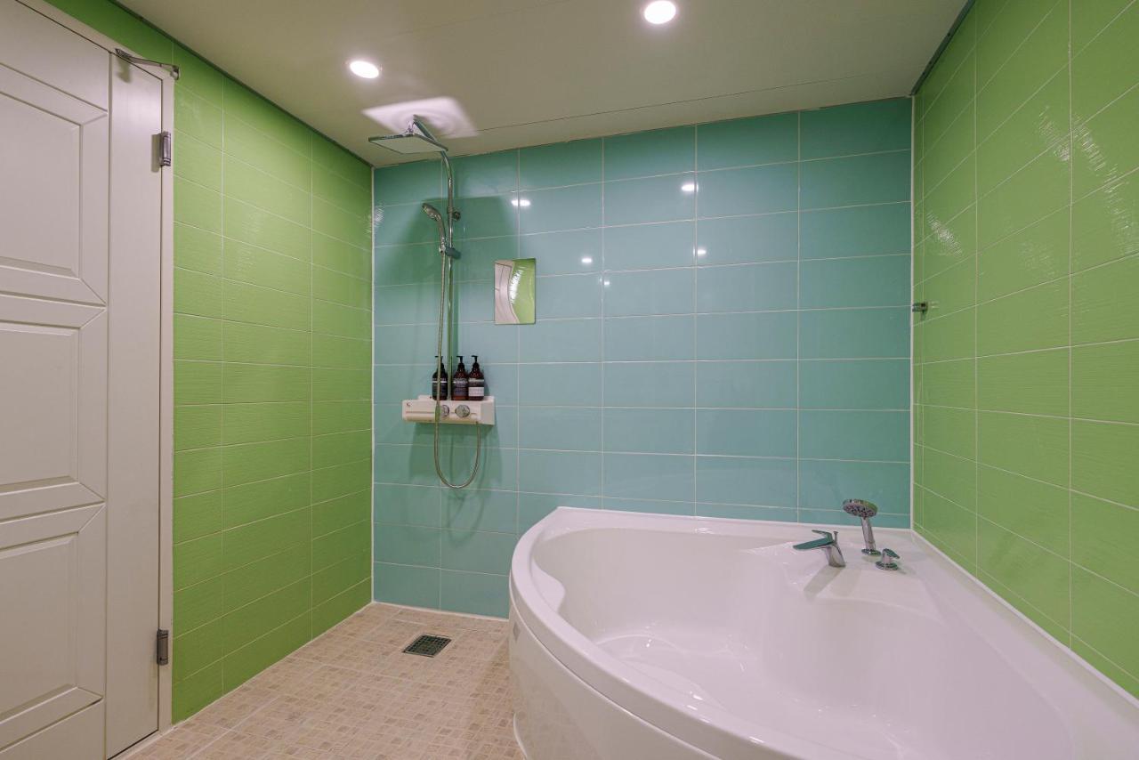 Little Prince Hotel กุนซาน ภายนอก รูปภาพ
