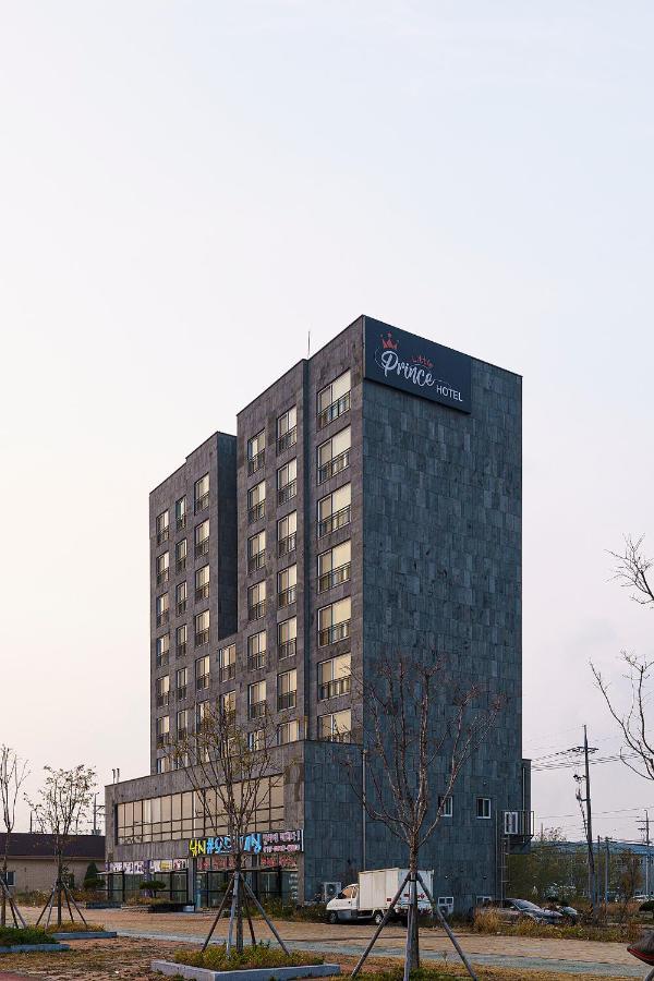 Little Prince Hotel กุนซาน ภายนอก รูปภาพ